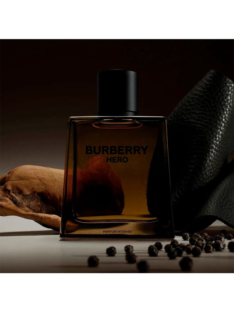 Burberry Hero Parfum Intense - Perfume Masculino