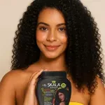 Skala Expert Creme de Tratamento Acachonados com carvão ativado e óleos nutritivos 1000g