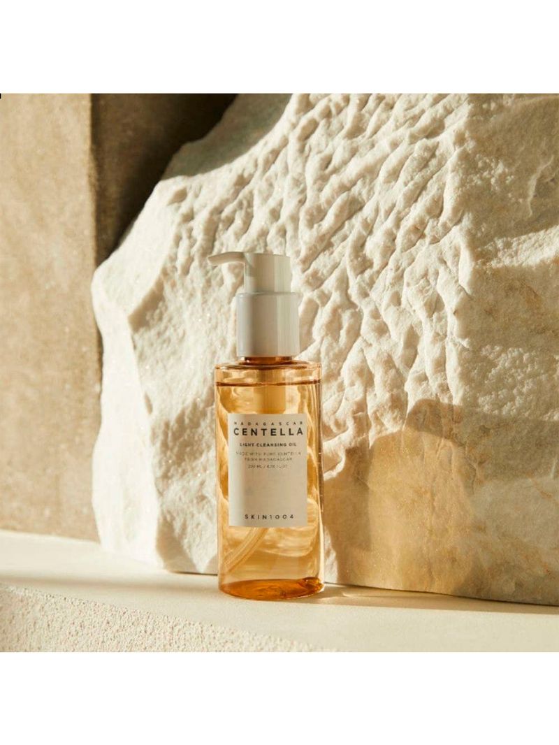 Skin1004 Madagascar Centella Light Cleansing Oil - Óleo de Limpeza Facial