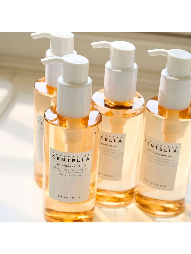 Skin1004 Madagascar Centella Light Cleansing Oil - Óleo de Limpeza Facial