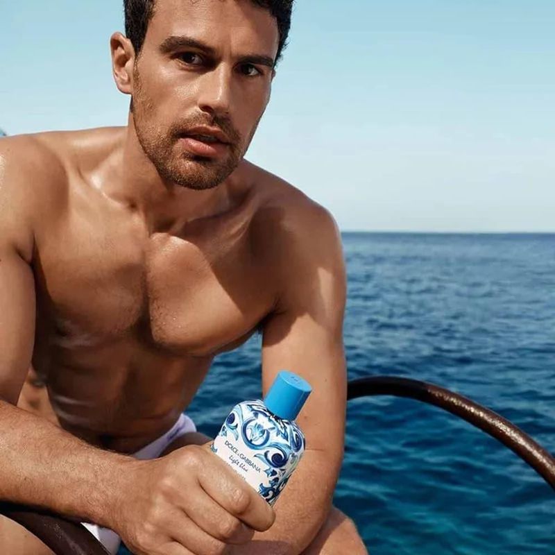 Perfume Light Blue Capri In Love Eau de Parfum Masculino Dolce & Gabbana 100ml