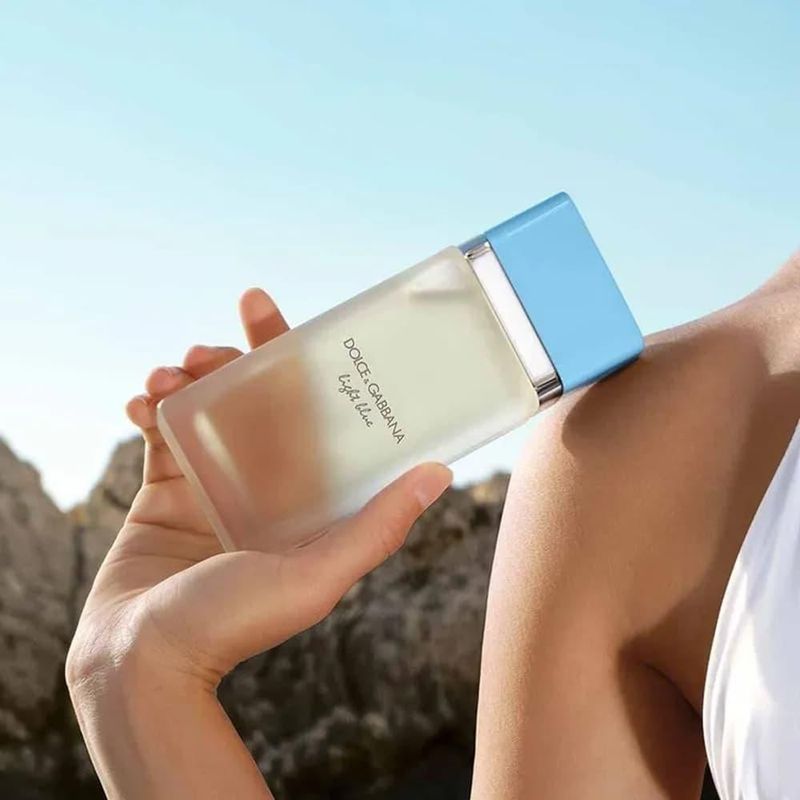 Perfume Light Blue Eau De Toilette Feminino Dolce & Gabbana 50ml